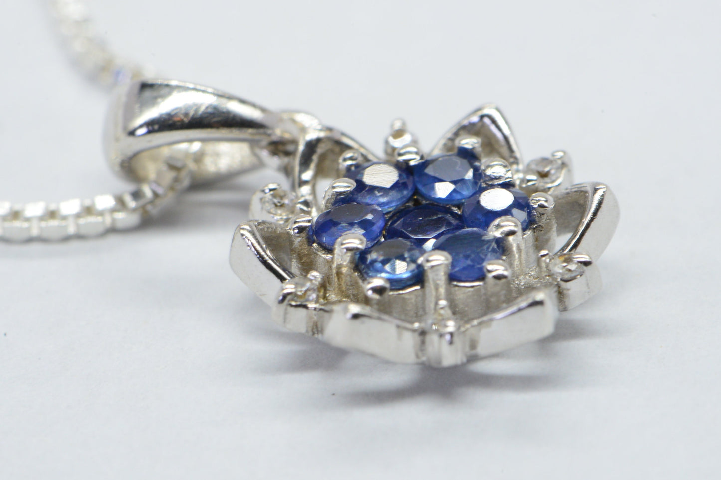 Genuine Sapphire   Flower Design Pendant Sterling Silver