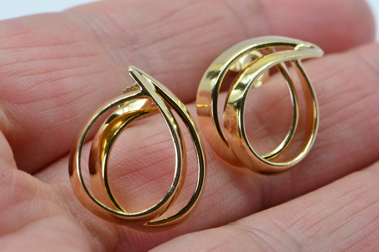 Vintage 14K Yellow Gold Omega Hoop Earrings: Chunky Stud Style
