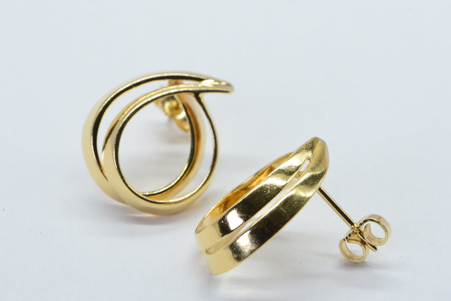 Vintage 14K Yellow Gold Omega Hoop Earrings: Chunky Stud Style