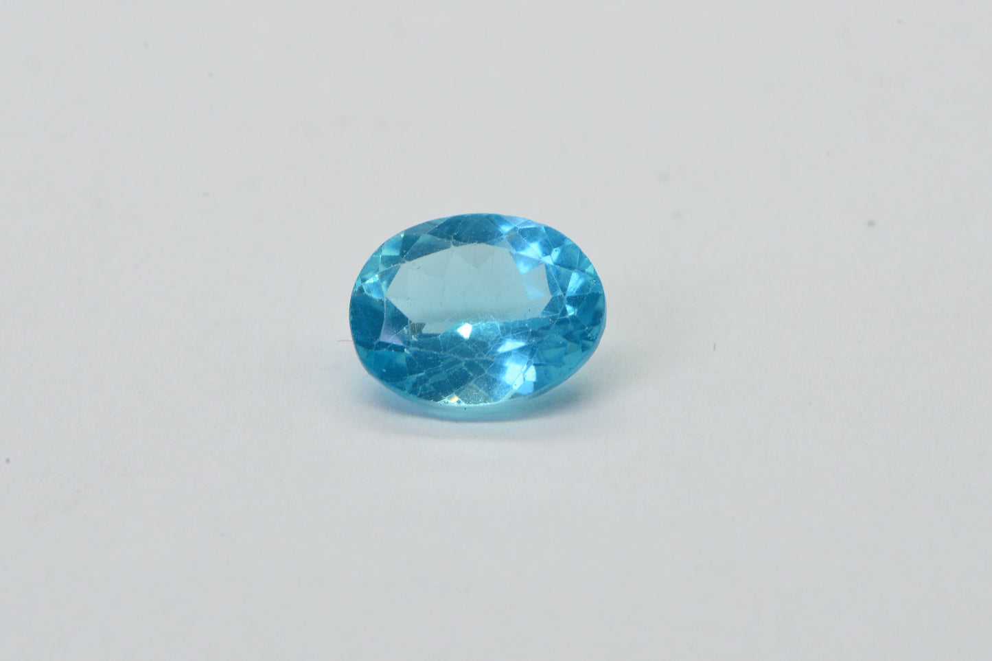 Aqua Blue Apatite Gemstone: Oval Faceted Mozambique Gem (8x6 mm)