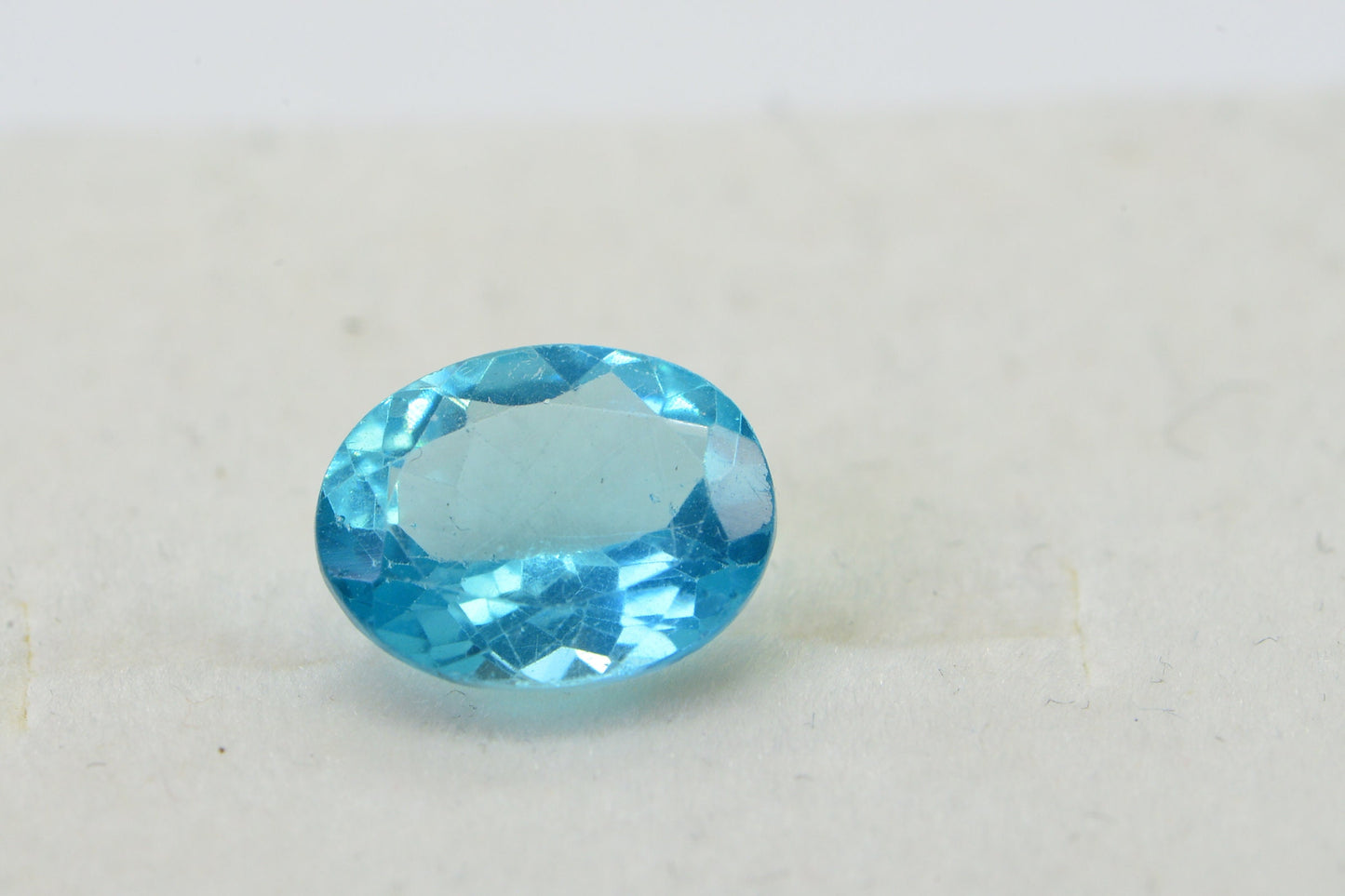 Aqua Blue Apatite Gemstone: Oval Faceted Mozambique Gem (8x6 mm)