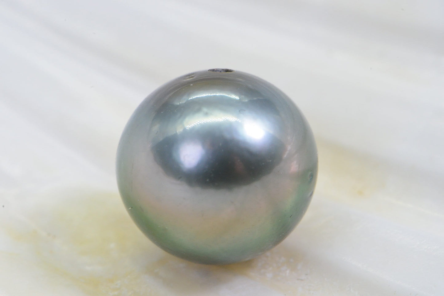 AA Tahitian Gray Pearl Rond 11mm Peacock Green Gray Drilled