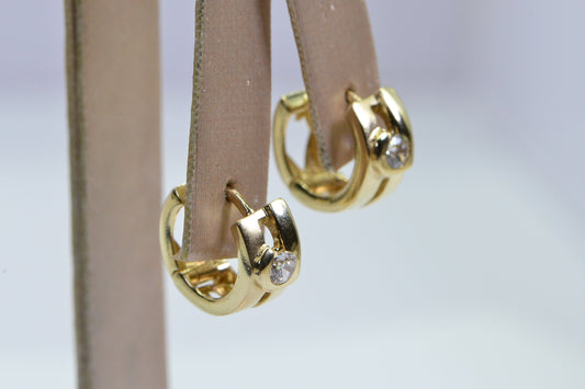 14K Yellow Gold Hoop Earrings: Vintage Unisex Simulated Diamond