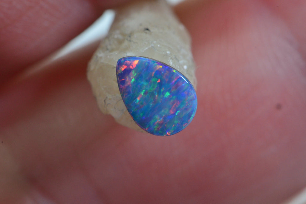 Australian Opal Doublet: Metallic Blue Teardrop Gemstone (7x5mm/0.36ct)