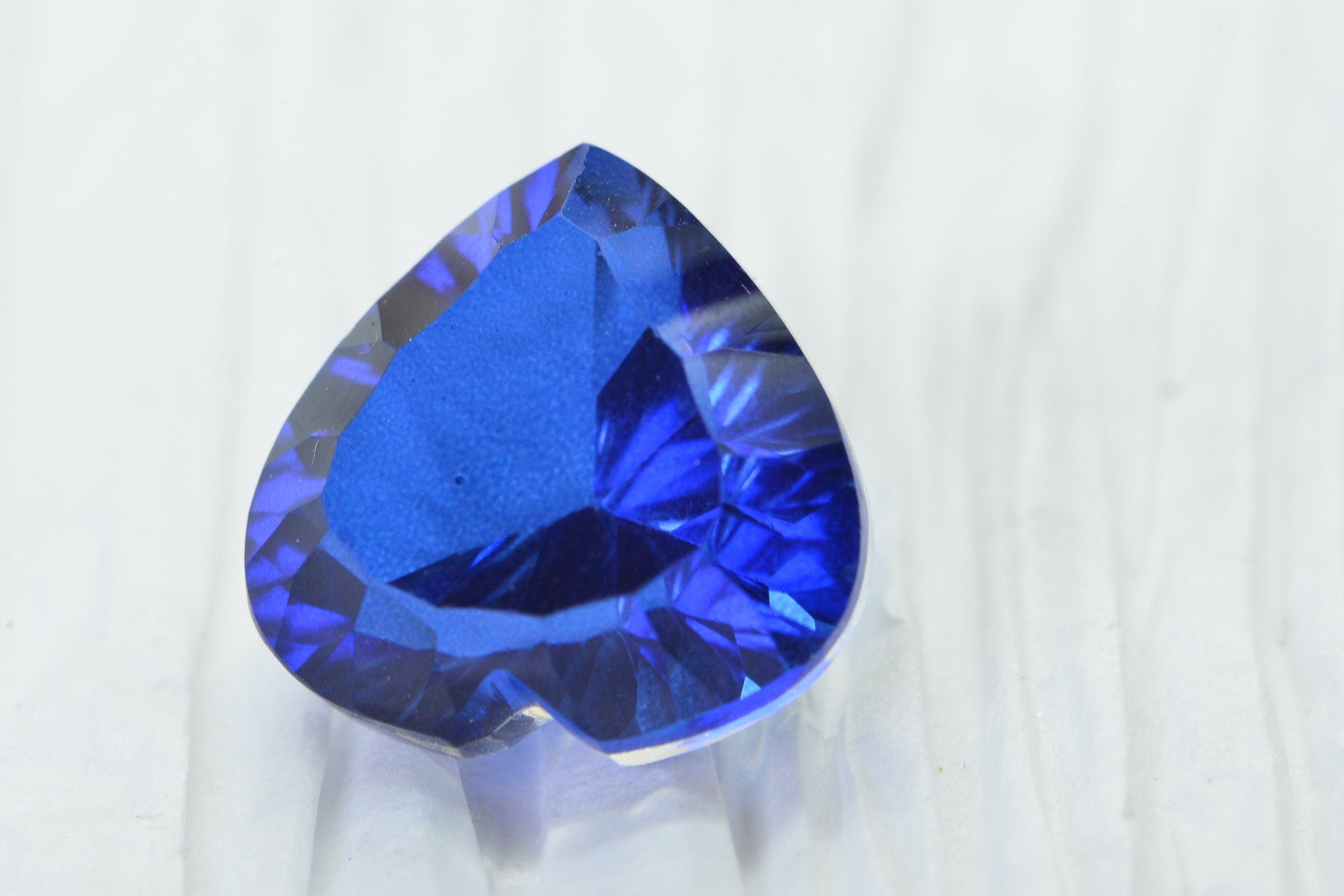 Sapphire Doublet Quartz Heart Cut Facet Loose Gemstone Synthetic Sapphire Deep Blue Crystal