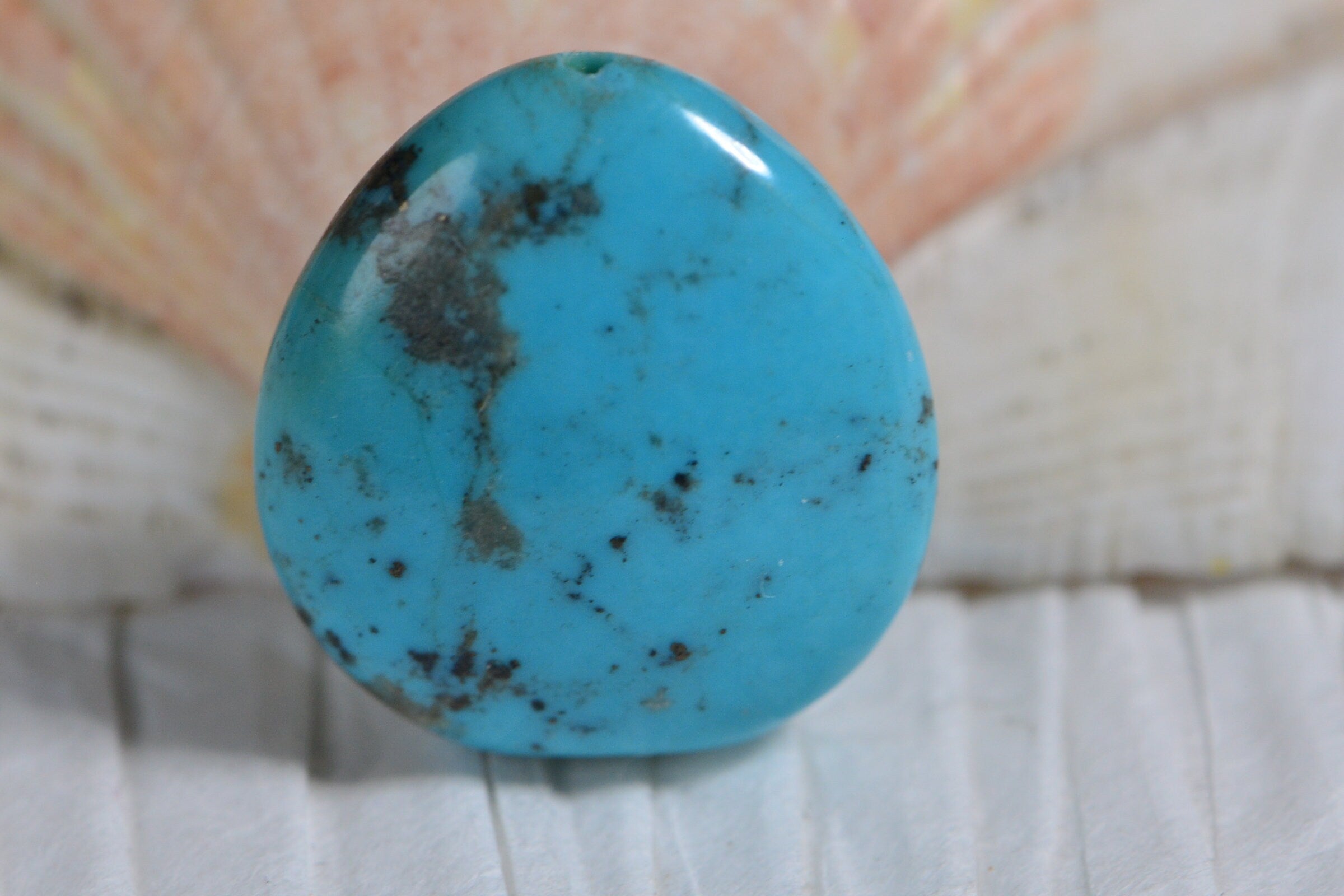 Kingman Turquoise Cabochon: Natural Pear Gemstone (23x21x8,10mm)