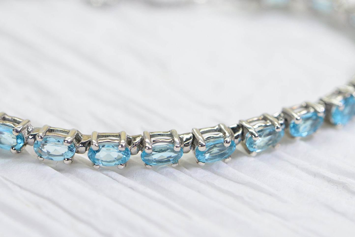 Malgache Neon Apatite Bolo Bracelet, Sterling Silver, Adjustable