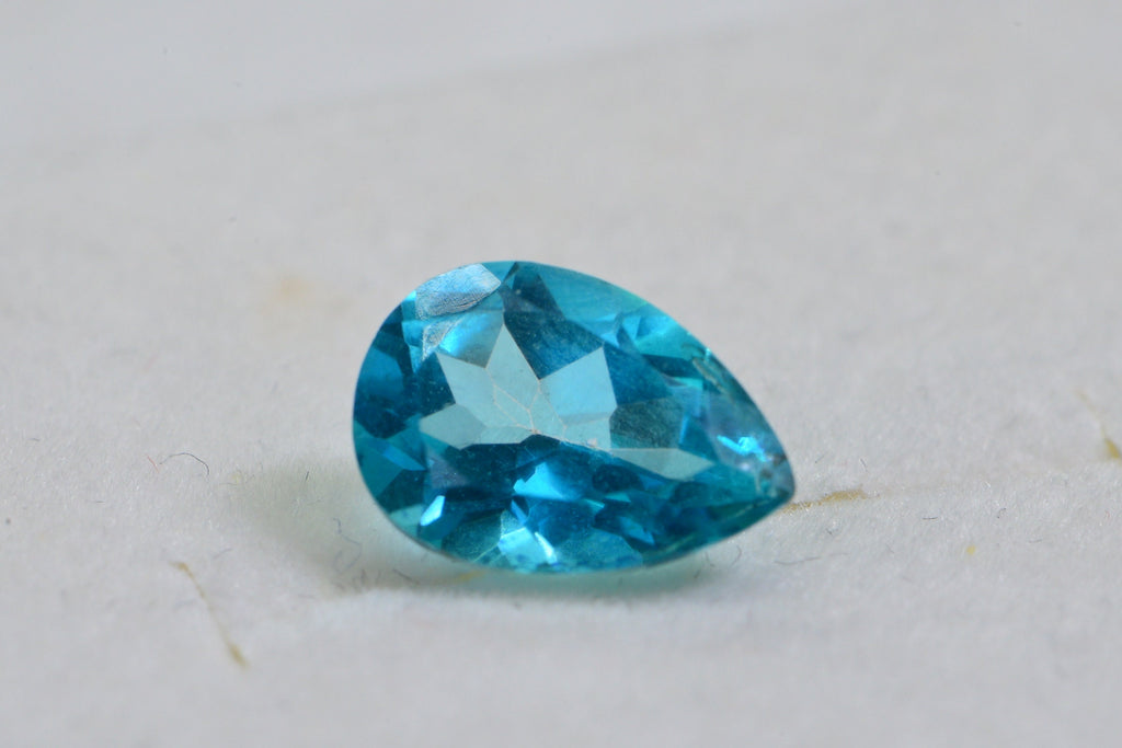 Aqua Blue Apatite Gemstone: Pear Facet, 10x7 mm