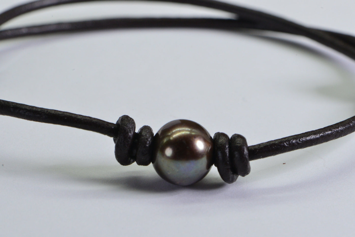 Black Pearl Leather Bracelet: Adjustable Freshwater Pearl Wrap