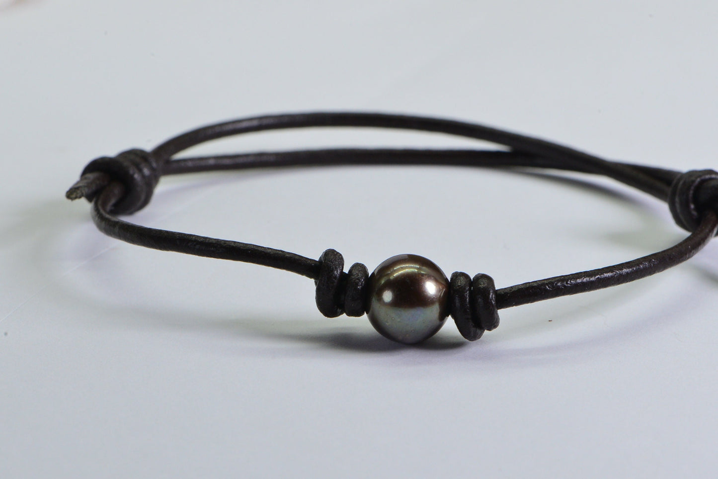 Black Pearl Leather Bracelet: Adjustable Freshwater Pearl Wrap