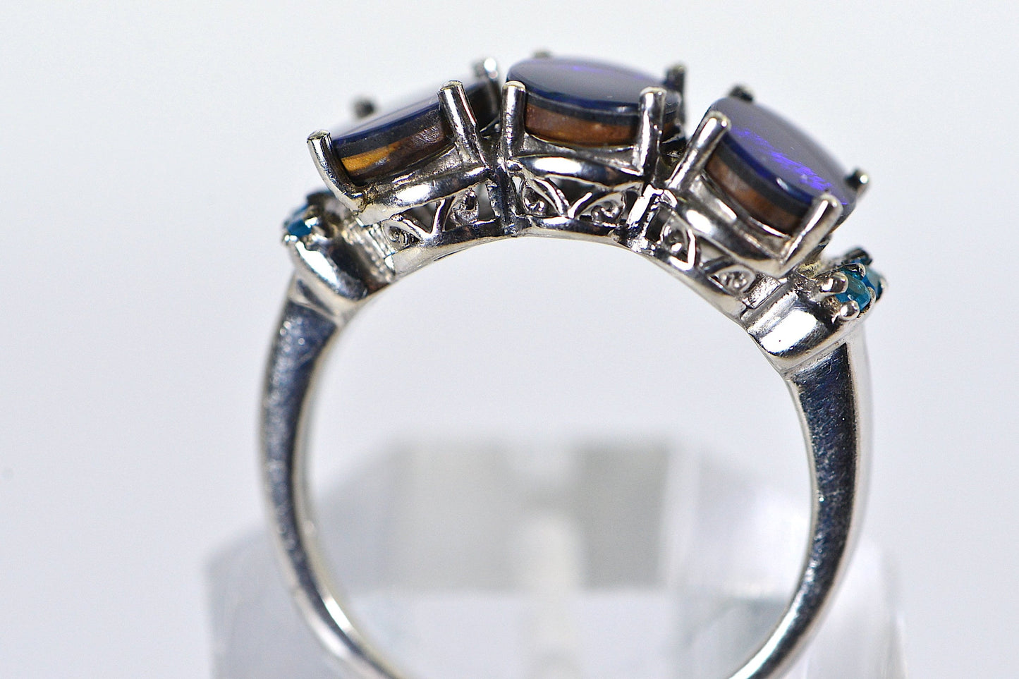 Australian Opal Sterling Silver Ring: Deep Blue Oval Trilogy, Apatite Accents