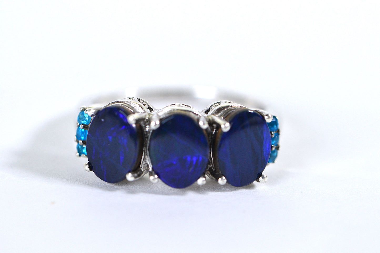 Australian Opal Sterling Silver Ring: Deep Blue Oval Trilogy, Apatite Accents