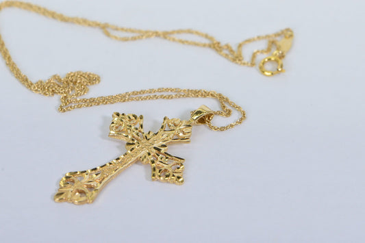 14K Gold Diamond Cut Lace Cross Pendant Necklace - Vintage Style
