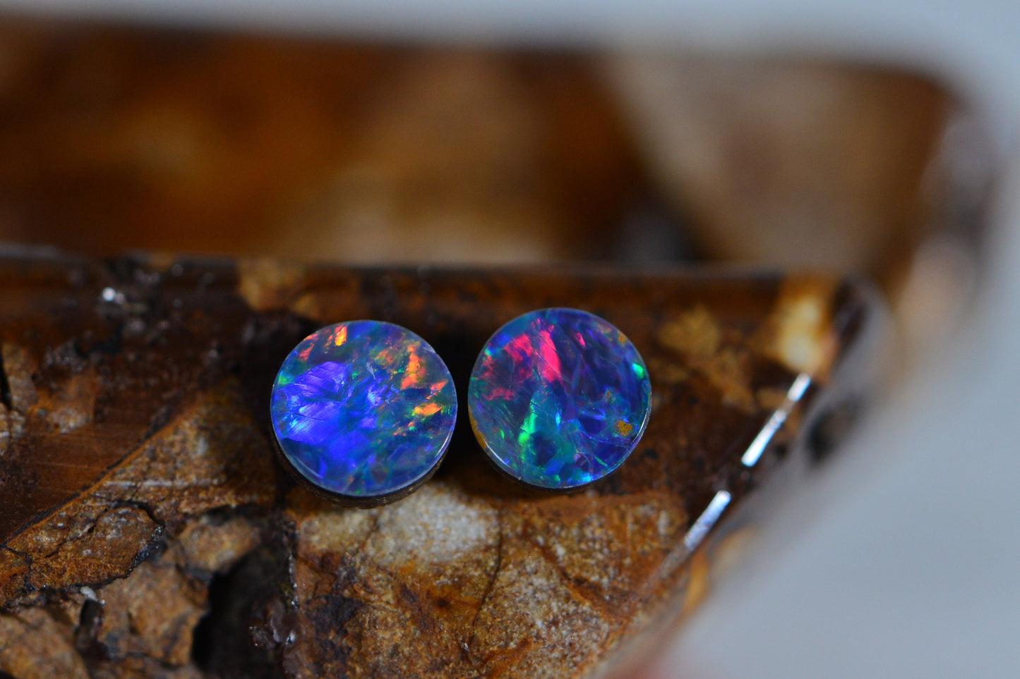 AAA Australian Black Opal Cabochon: Multi-Color Gemstone, 4mm Round