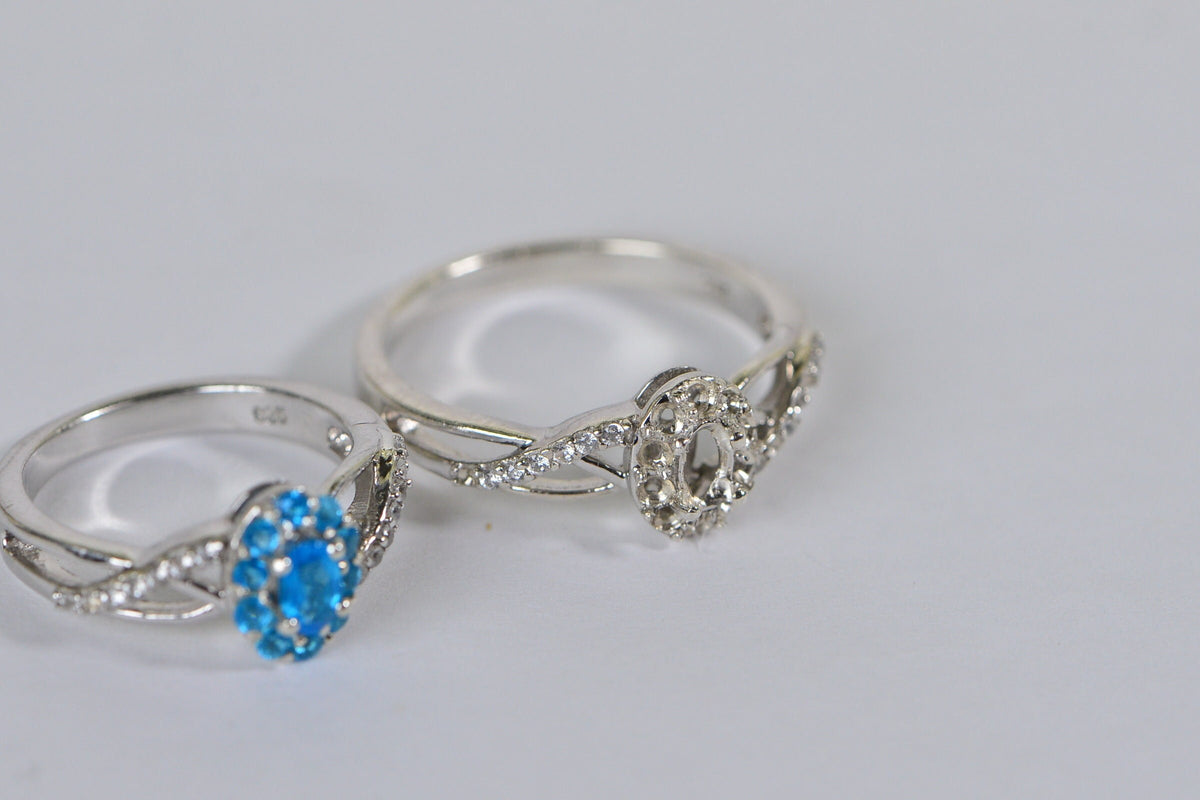 Sterling Silver Halo Ring Setting: Oval Cut, 4-Prong, Size 8