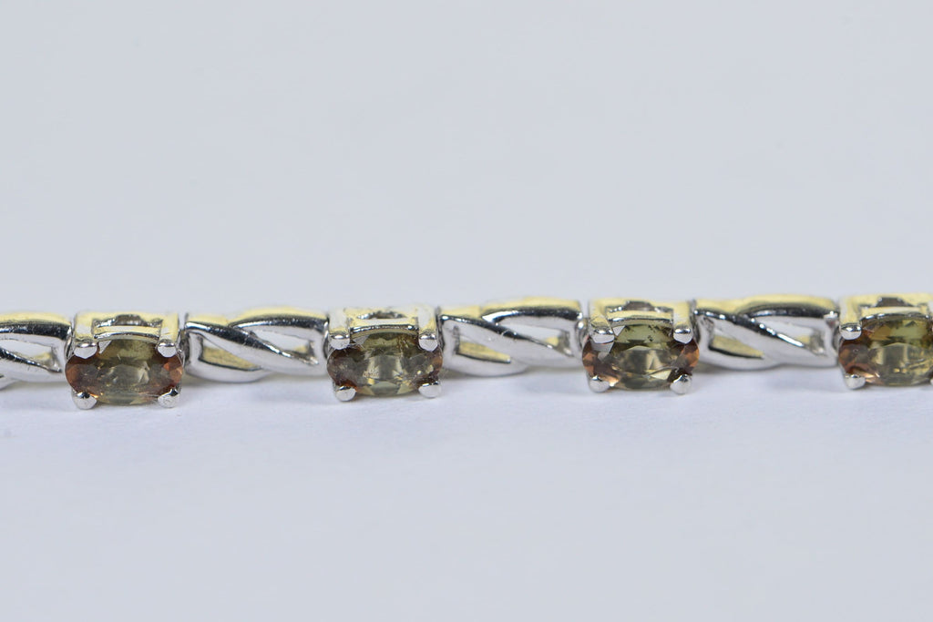 Turkizite color-changing gemstone Infinity Bracelet