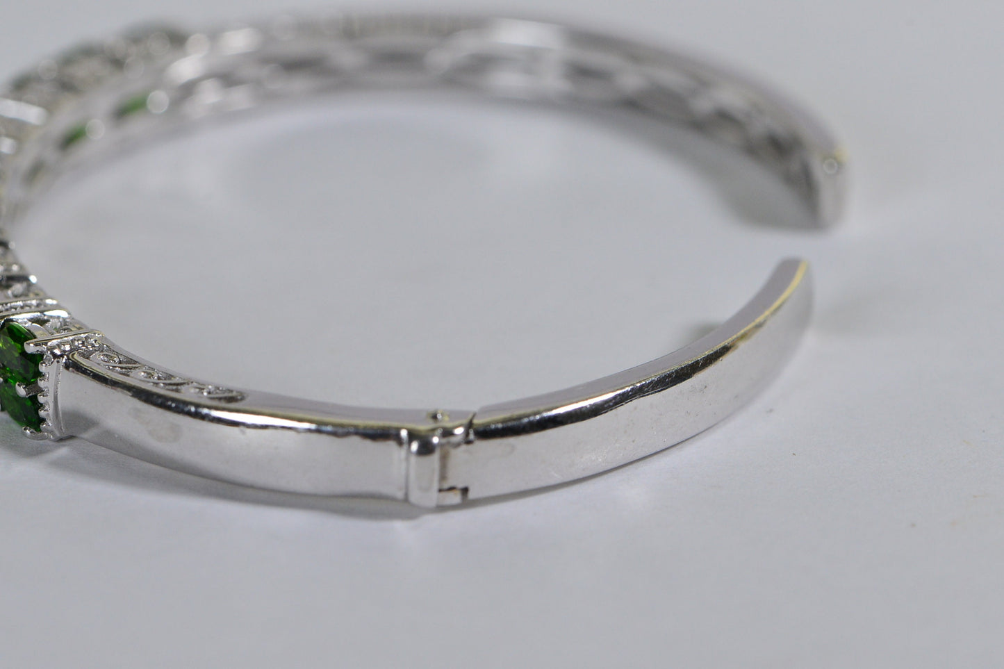 Vintage Chrome Diopside Bangle: Sterling Silver Green Gemstone Bracelet