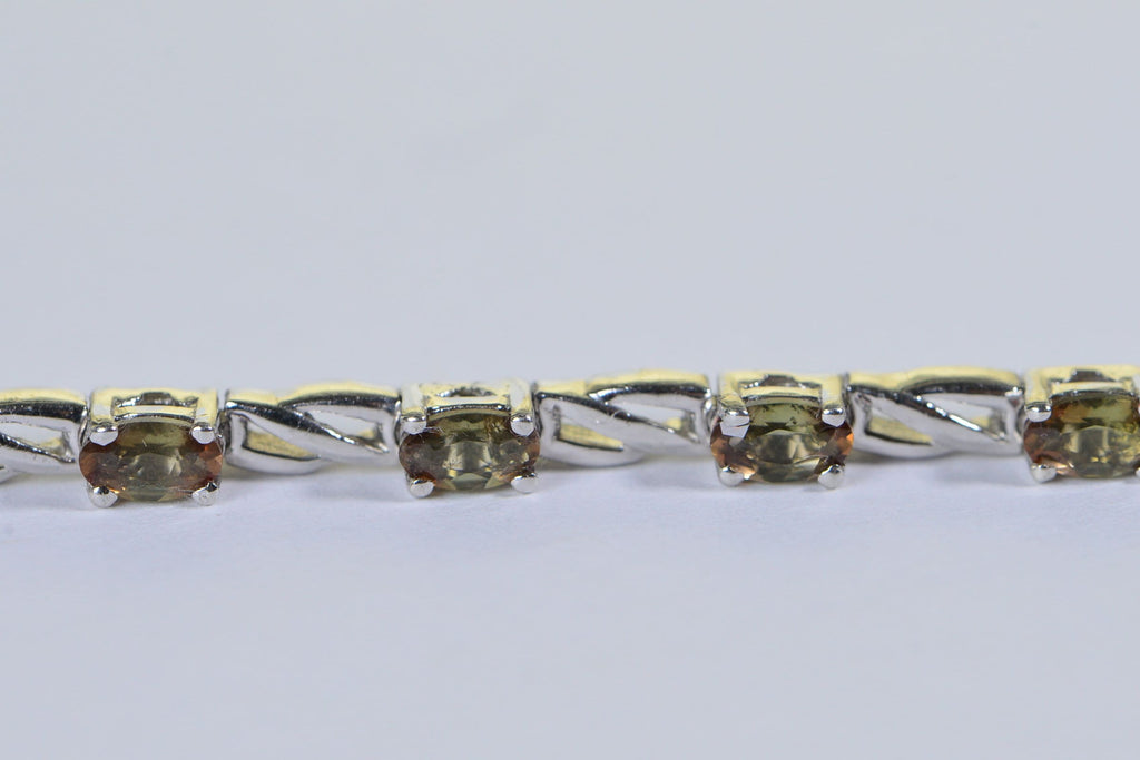 Turkizite color-changing gemstone Infinity Bracelet
