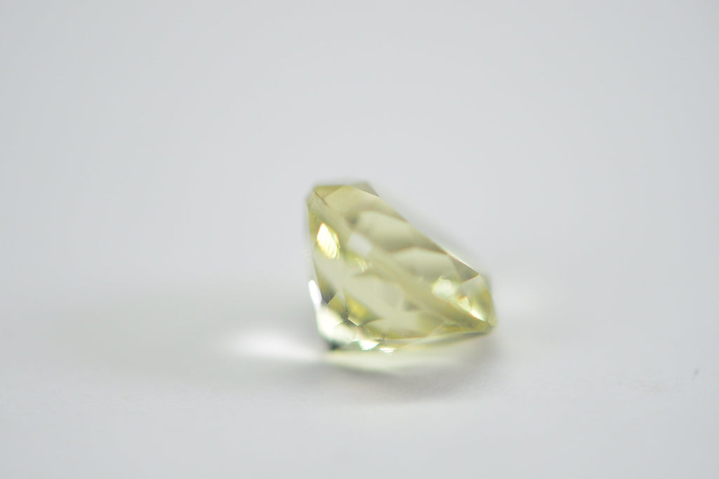 Yellow Apatite Gemstone: 2.00 Carat Round Facet Cut Crystal