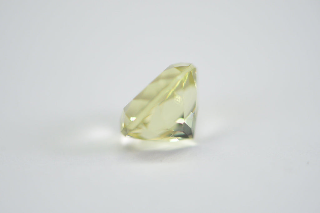 Yellow Apatite Gemstone: 2.00 Carat Round Facet Cut Crystal