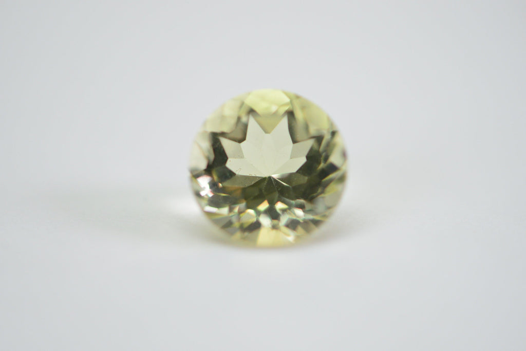 Yellow Apatite Gemstone: 2.00 Carat Round Facet Cut Crystal