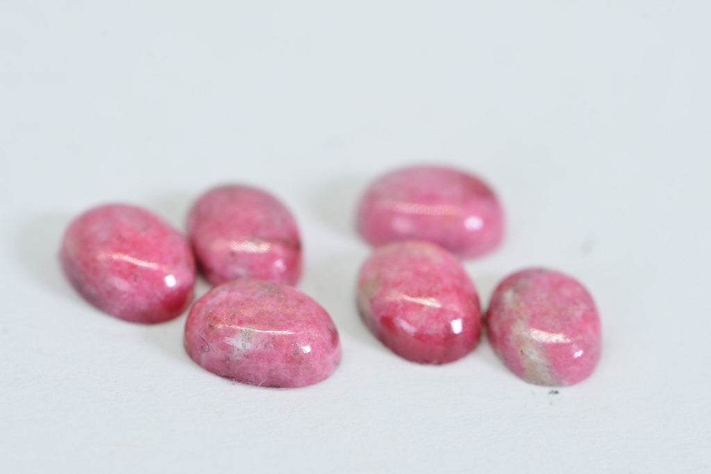 Natural Norwegian Thulite Cabochon: Pink Oval Gemstone (7X5mm)