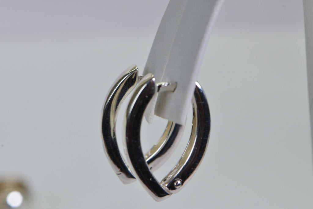 Vintage Sterling Silver Hinged Hoop Earrings: Tapered V-Shape Design