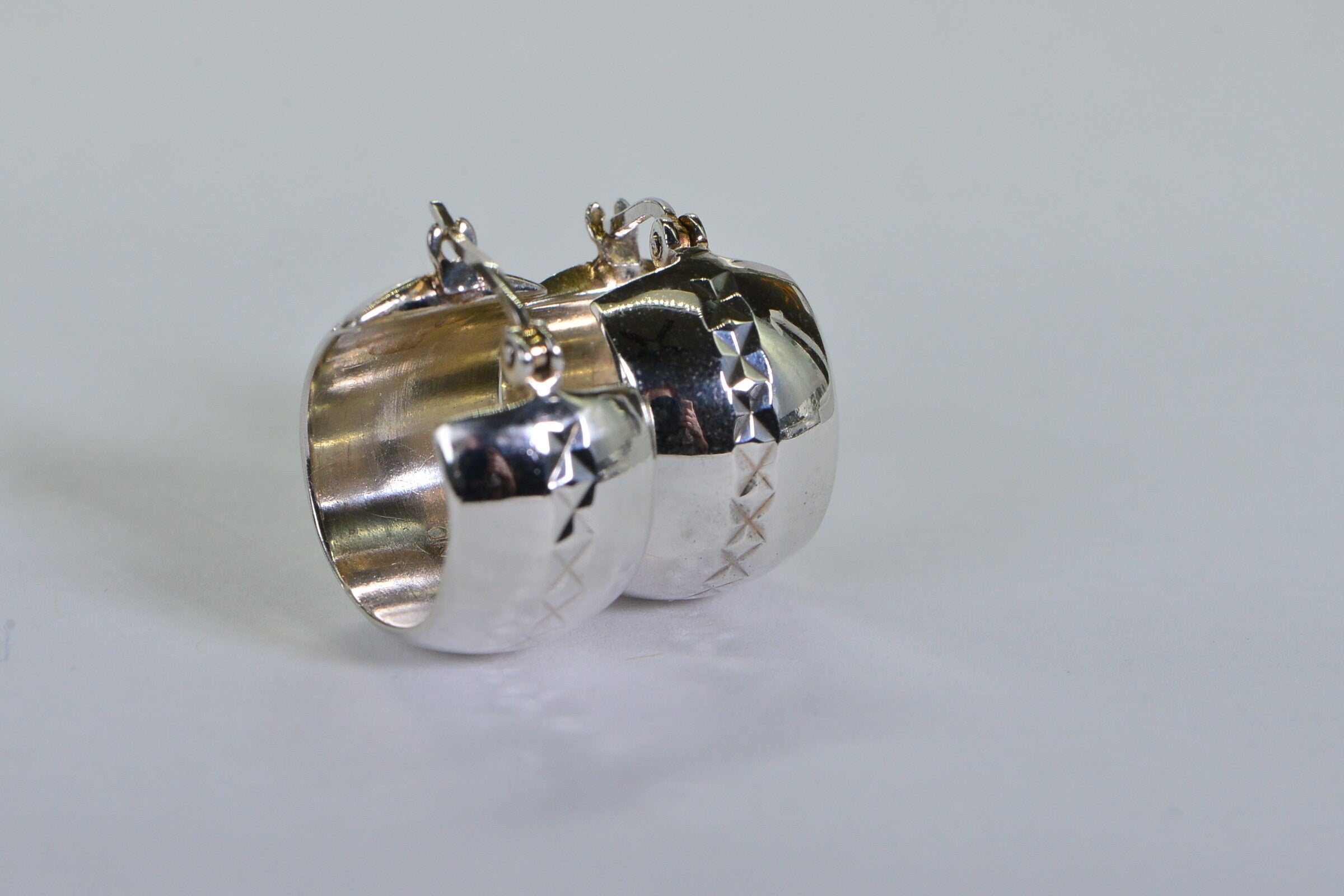 Vintage Sterling Silver Hoop Earrings: Engraved Diamond Design, 15mm