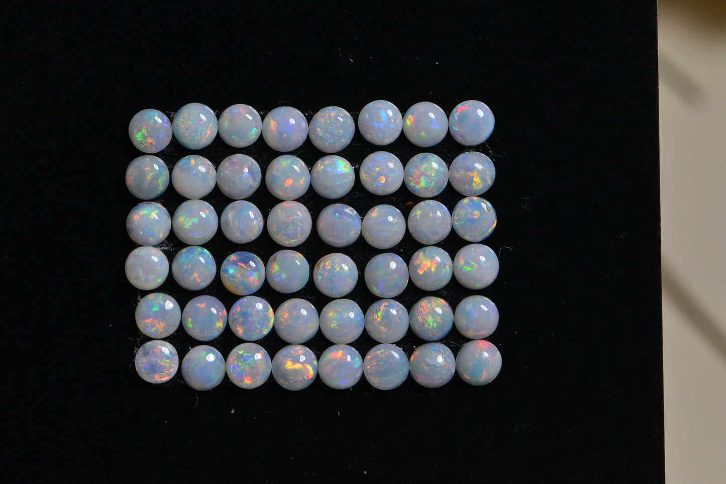 2.5mm Australian White Solid Opal Round Smooth  Cabochon Round Fine Opal Cabochons for ring earrings 5 stone lot