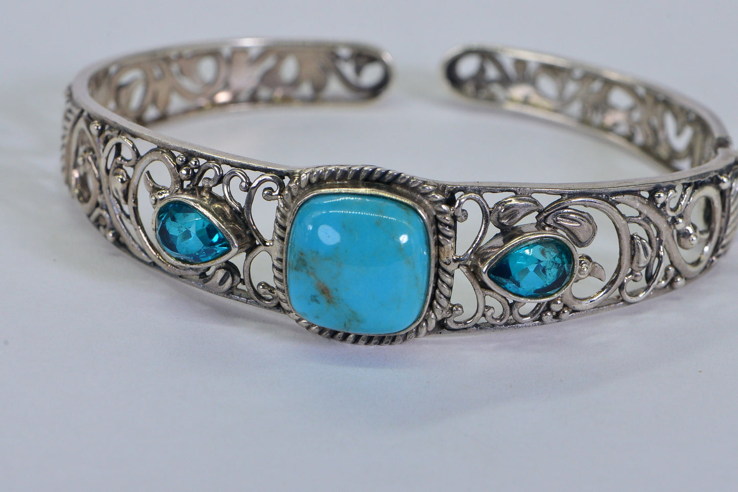 Kingman Turquoise Cuff Bracelet: Sterling Silver Filigree Apatite Gemstone