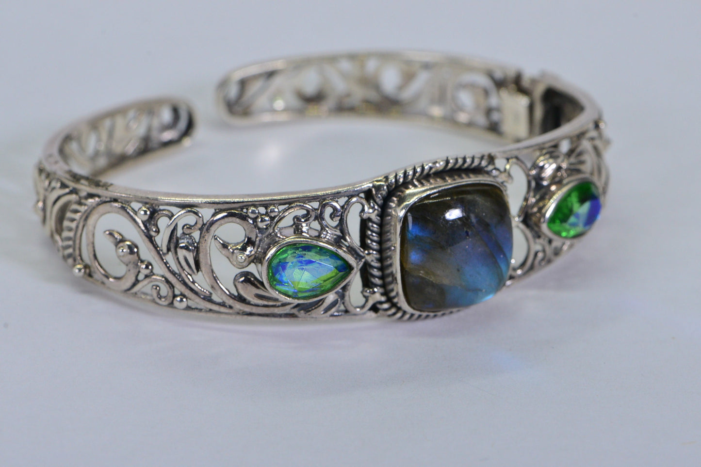 Labradorite Cuff Bracelet, Sterling Silver Filigree, Peacock Quartz (7.5 inch)