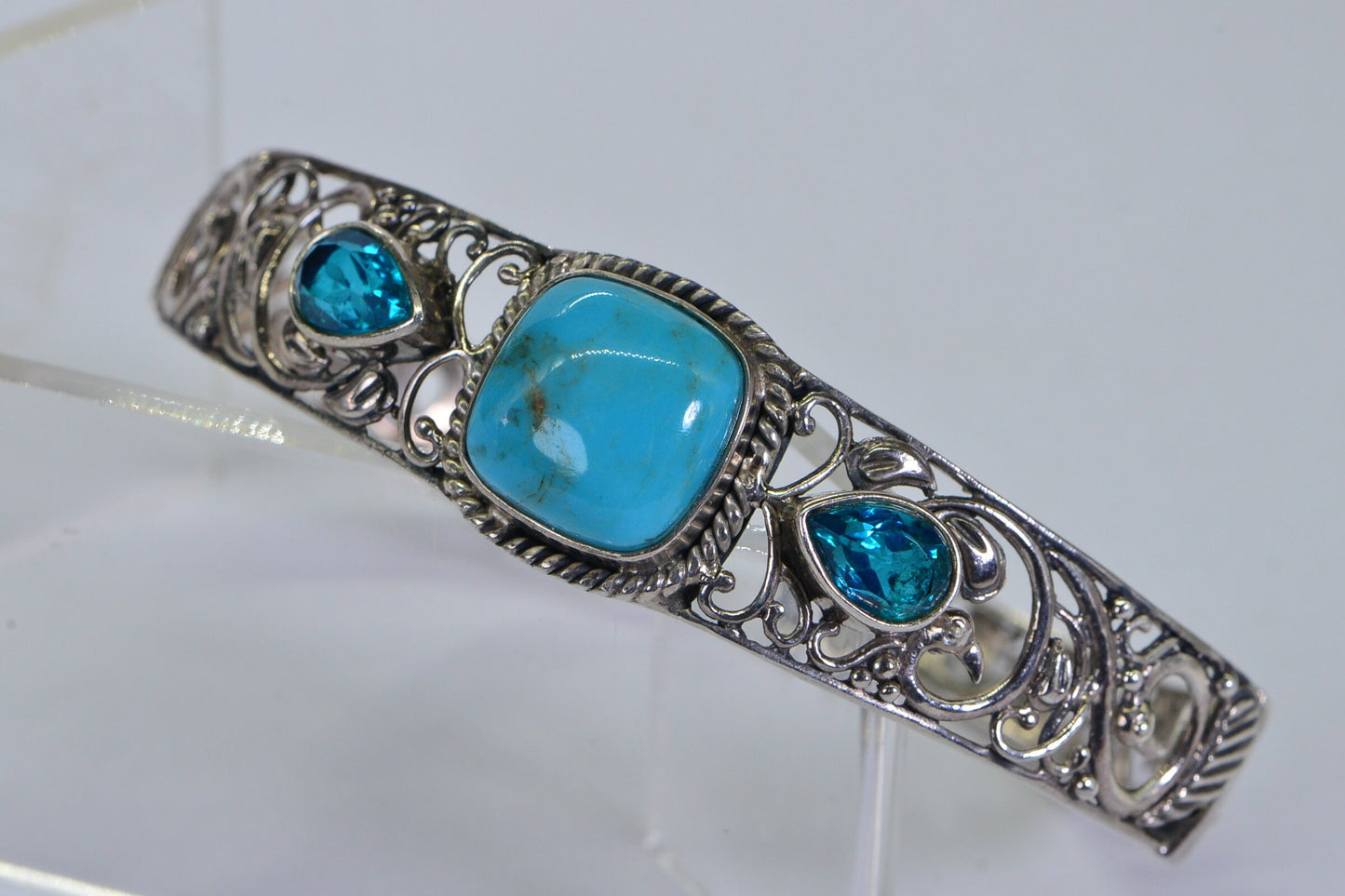Kingman Turquoise Cuff Bracelet: Sterling Silver Filigree Apatite Gemstone