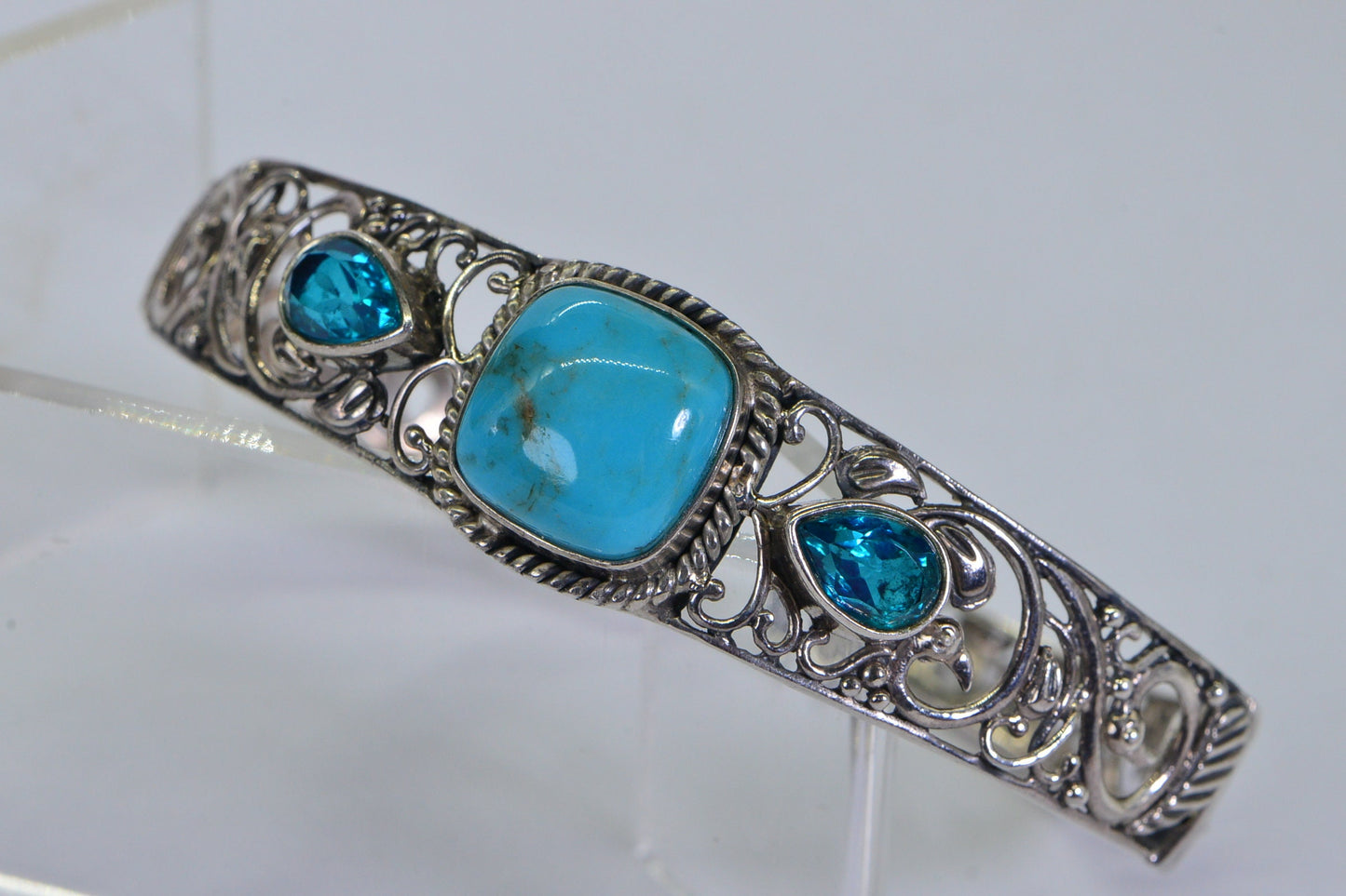 Kingman Turquoise Cuff Bracelet: Sterling Silver Filigree Apatite Gemstone