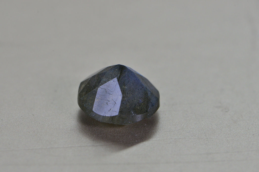 Natural Labradorite Gemstone: Faceted Round Stone for Ring (10mm)