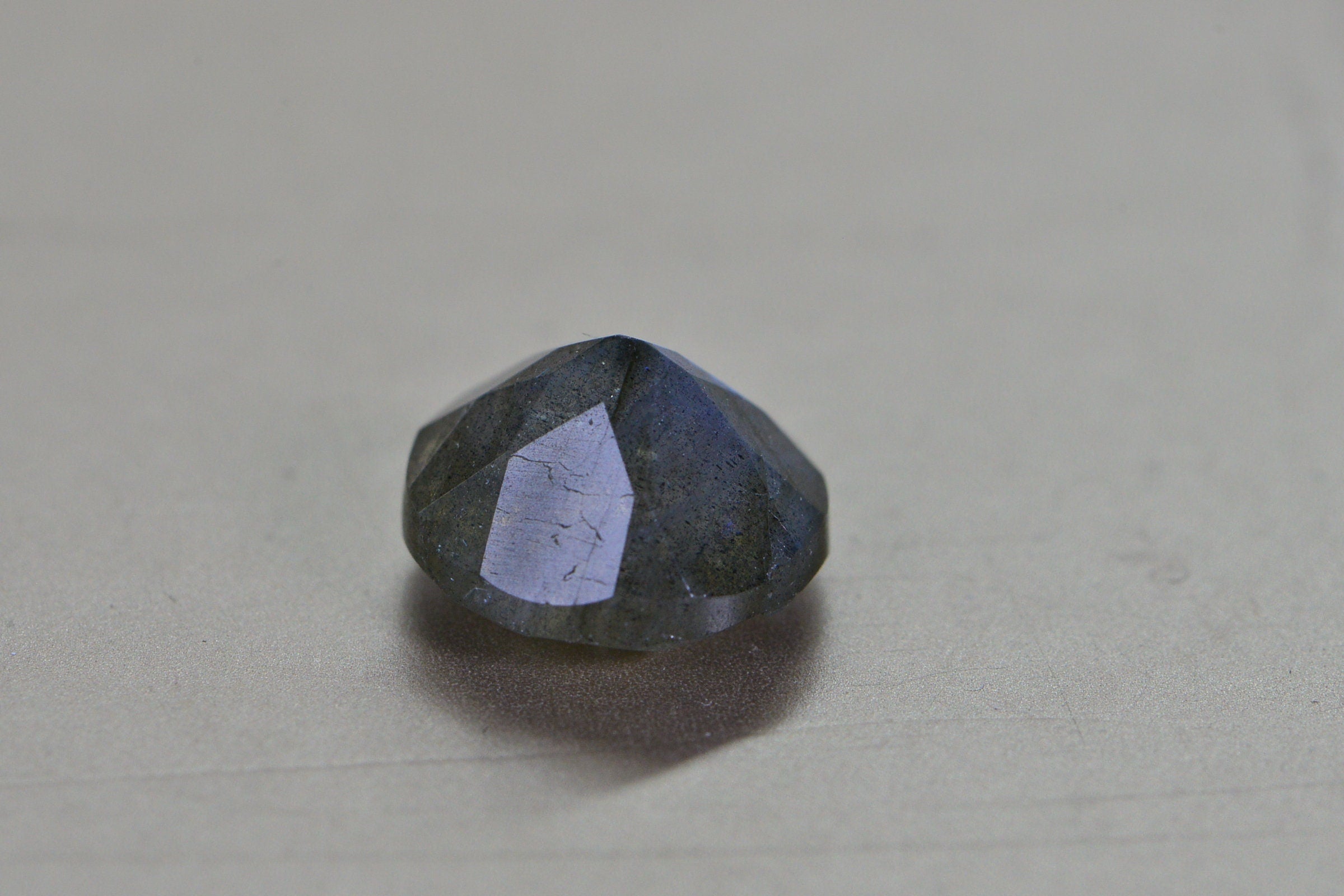 Natural Labradorite Gemstone: Faceted Round Stone for Ring (10mm)