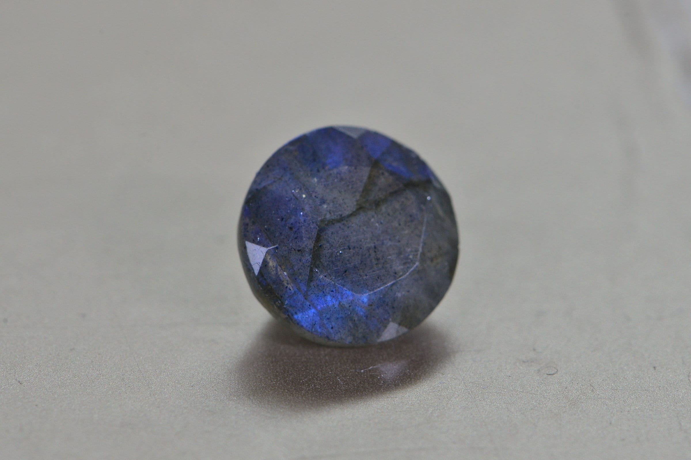 Natural Labradorite Gemstone: Faceted Round Stone for Ring (10mm)