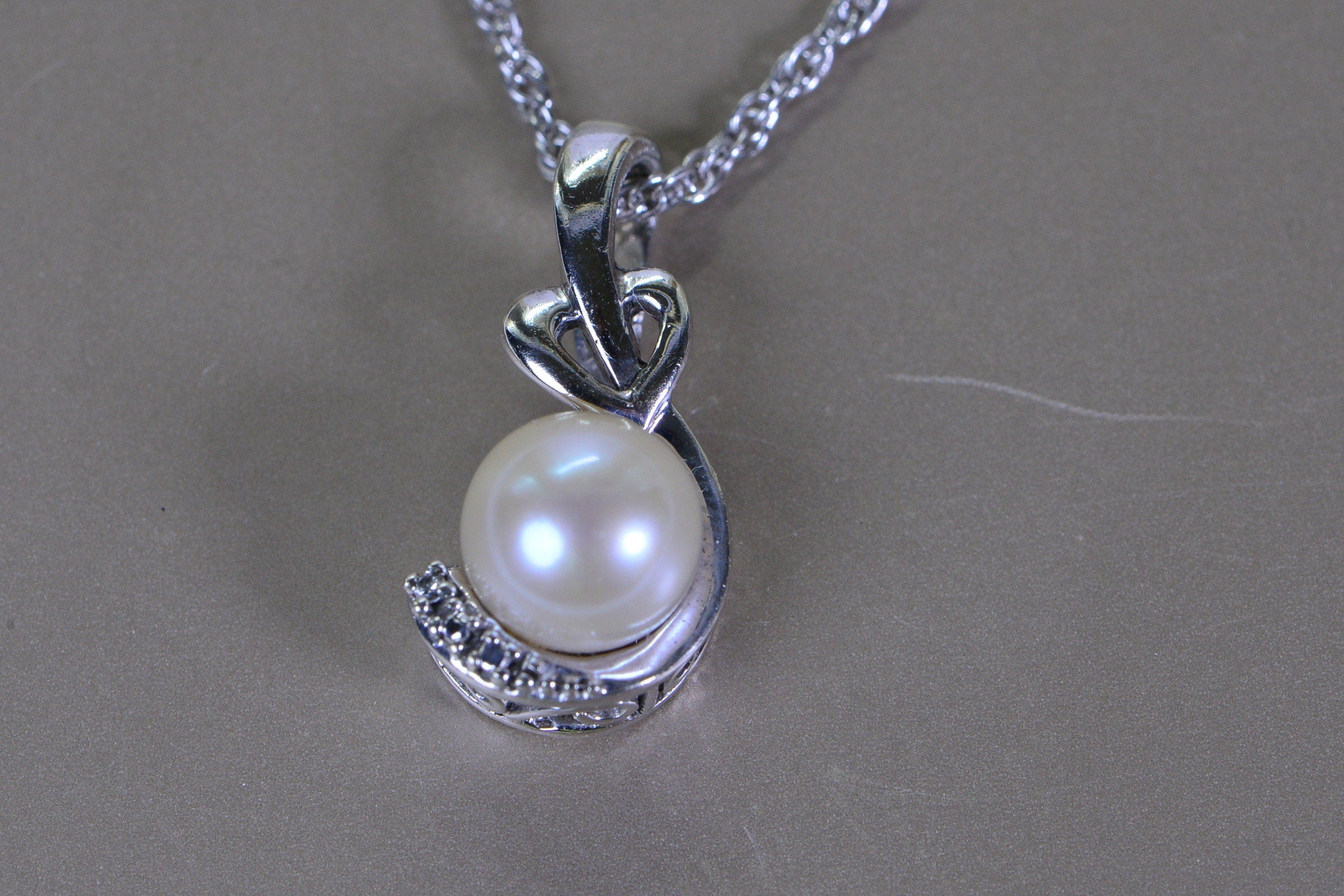 Freshwater Pearl Pendant Necklace: 14K White Gold Vermeil, Simulated Diamond Accent