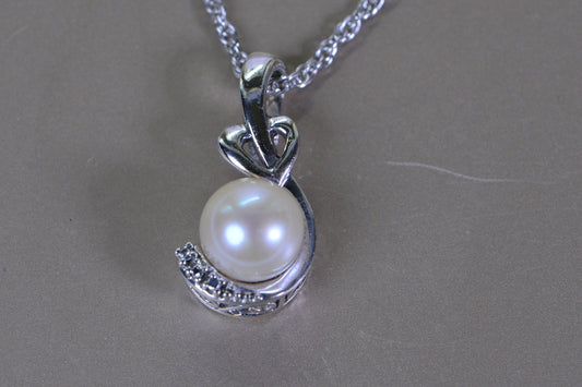 Freshwater Pearl Pendant Necklace: 14K White Gold Vermeil, Simulated Diamond Accent