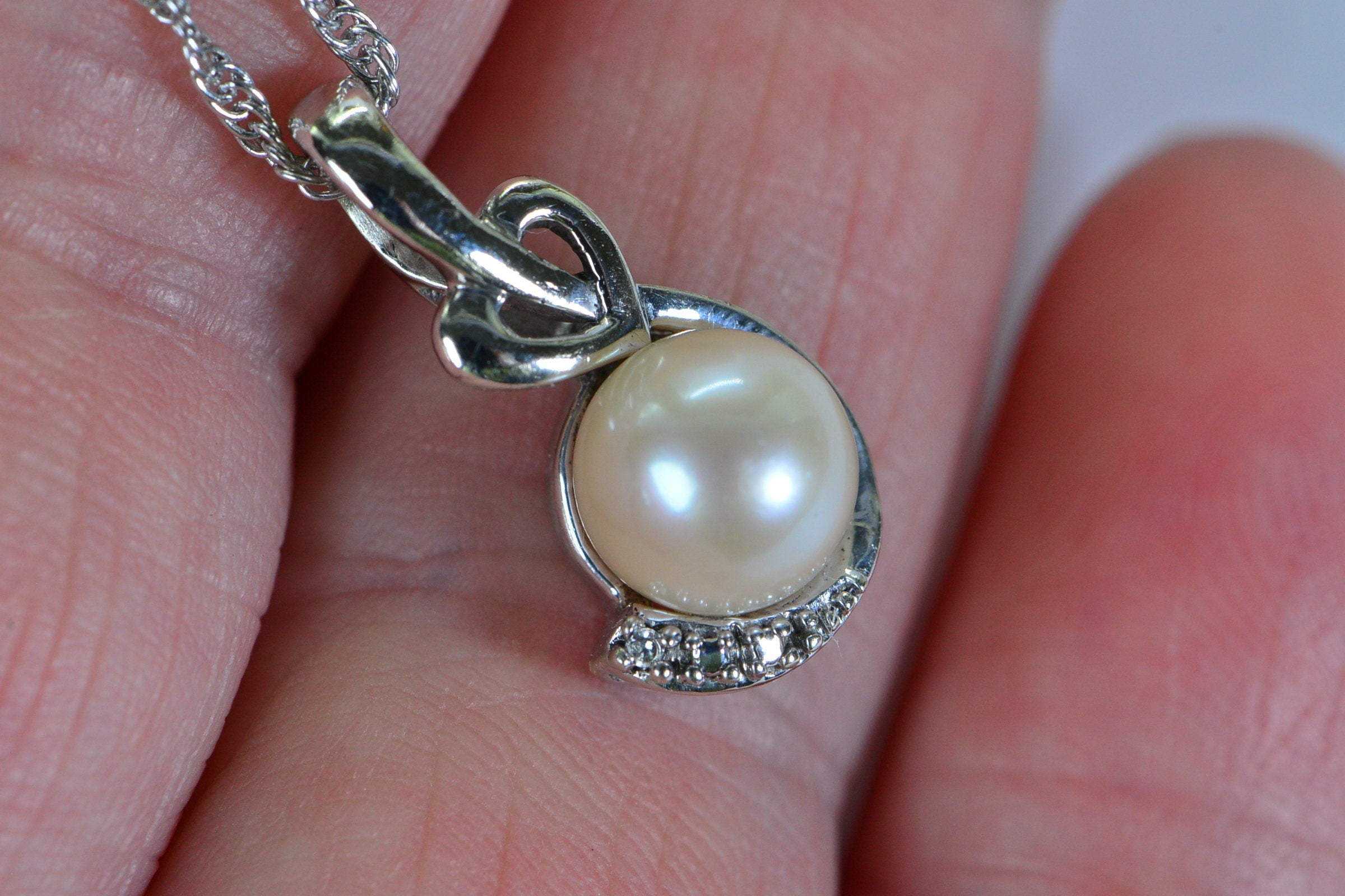 Freshwater Pearl Pendant Necklace: 14K White Gold Vermeil, Simulated Diamond Accent