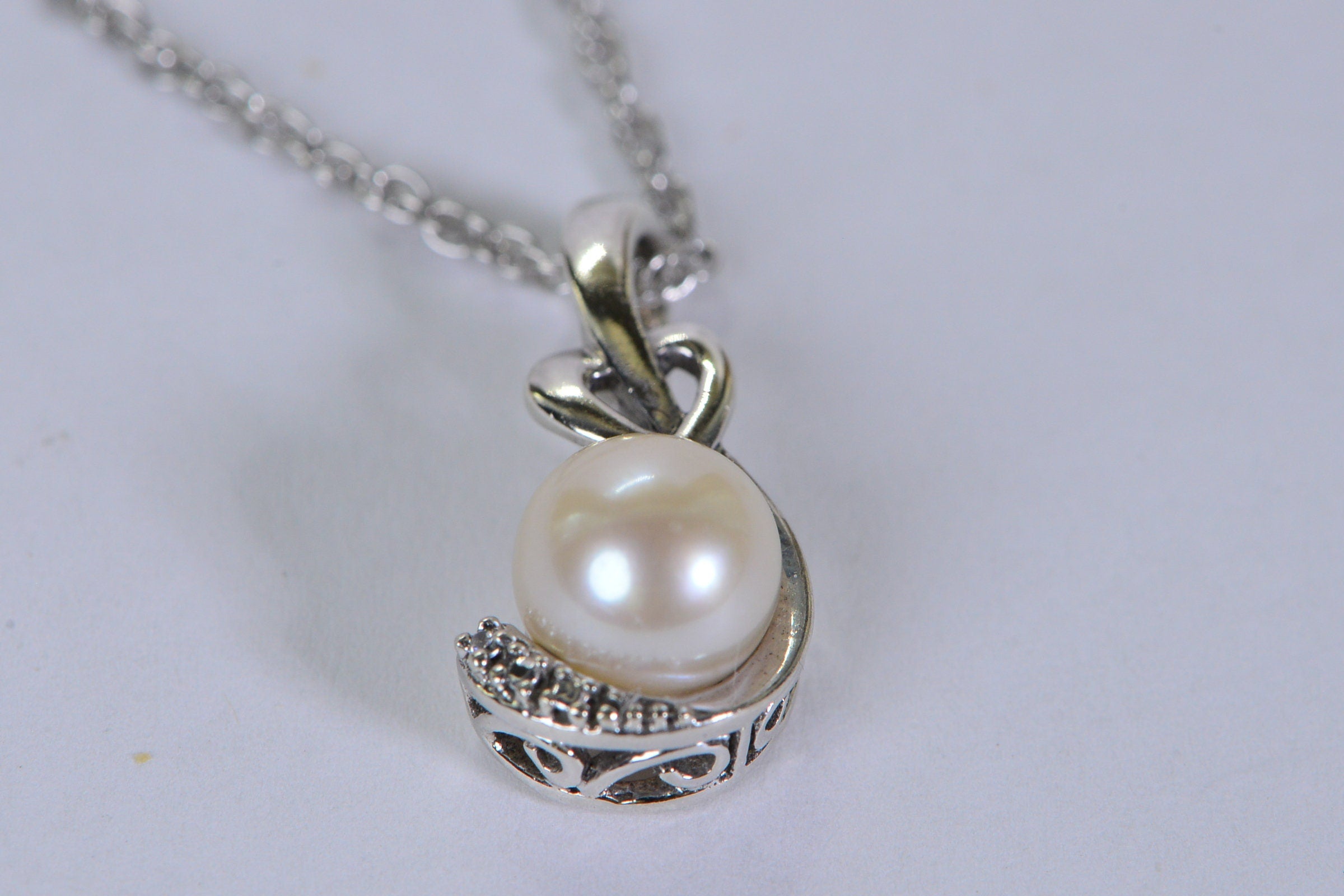 Freshwater Pearl Pendant Necklace: 14K White Gold Vermeil, Simulated Diamond Accent