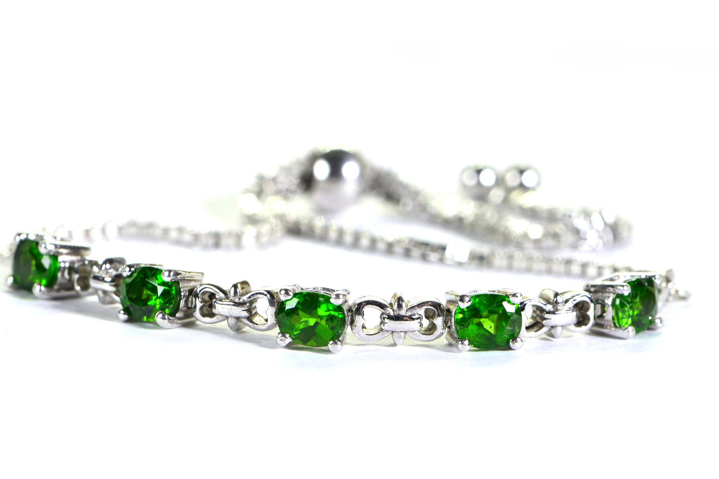 Natural Chrome Diopside Bolo Bracelet: Oval Sterling Silver Gemstone Design