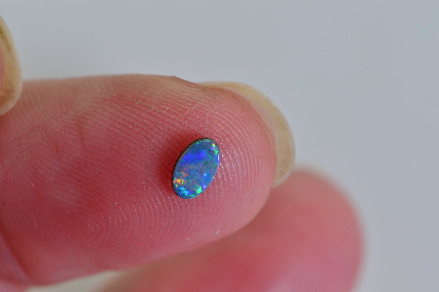 AAA Australian Black Opal Natural Gemstone Cabochons  blue - green Metallic  Doublet Boulder Oval 5X3mm
