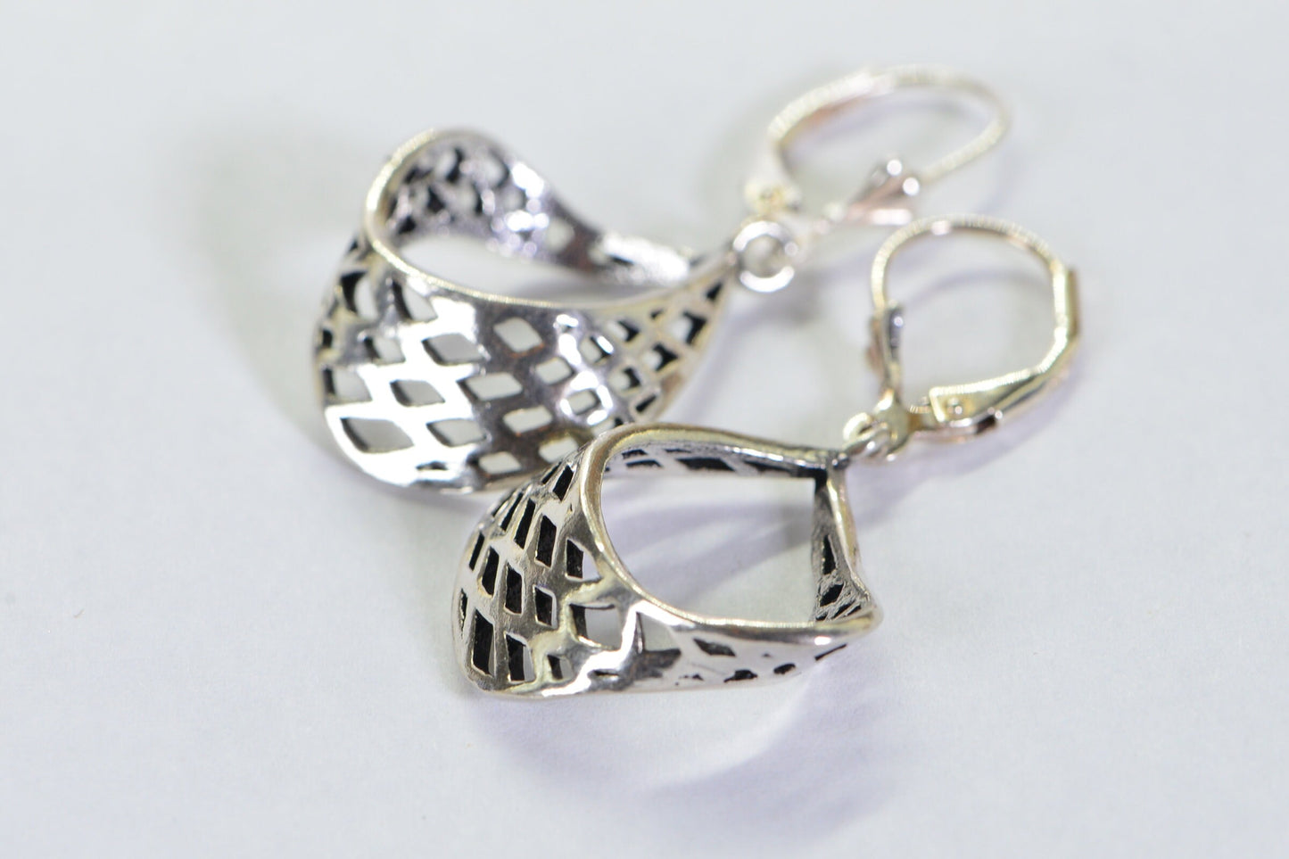Solitary Sterling silver basket Dangle Earrings