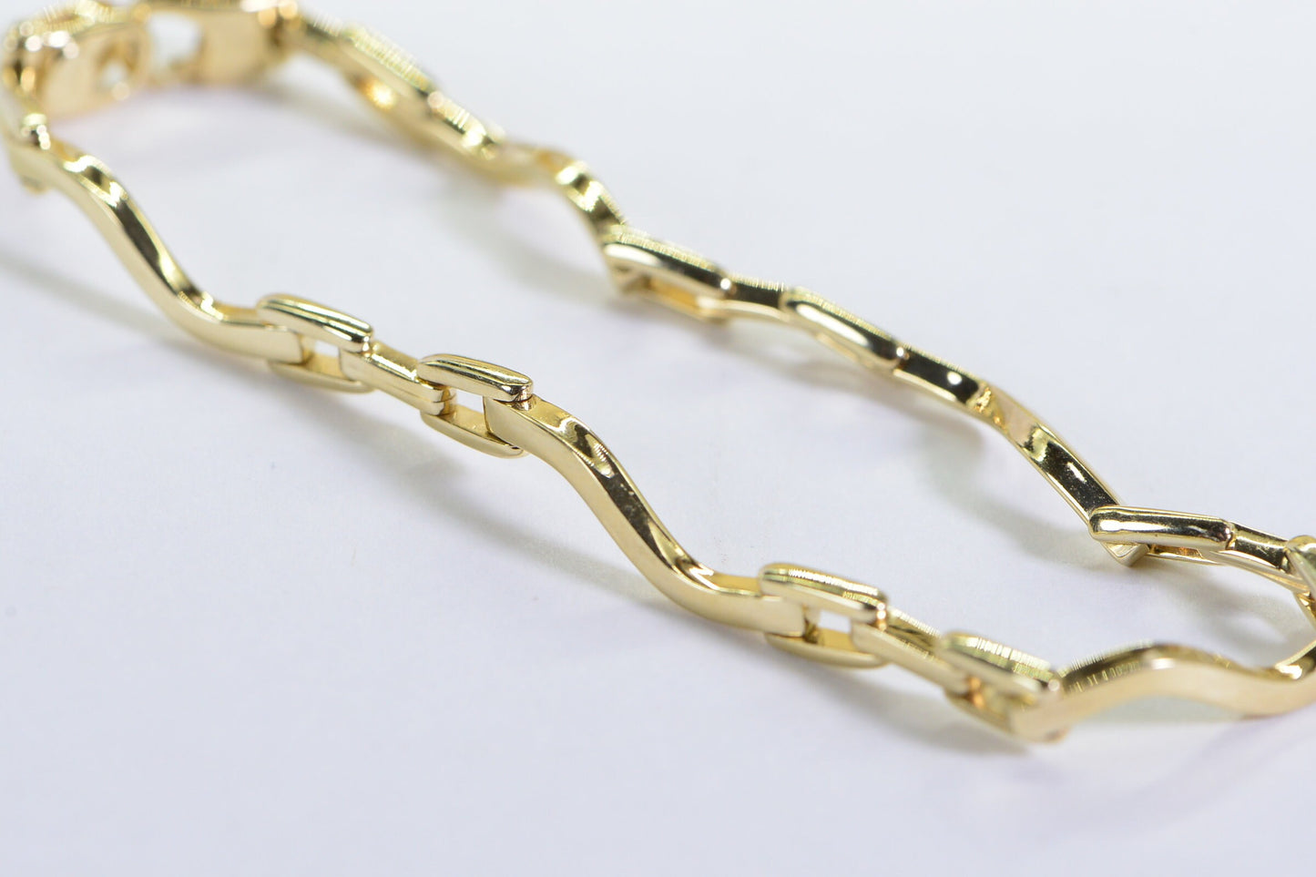 Vintage Italy 14K Yellow Gold Wave Link Bracelet
