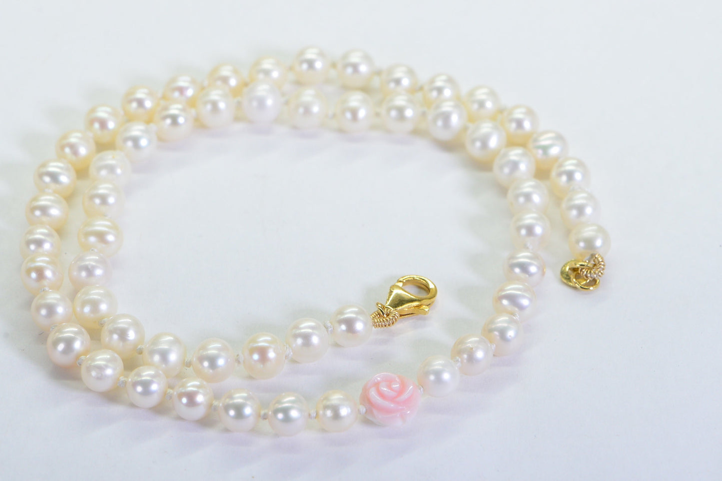 Freshwater Pearl Necklace: Queen Conch Shell Rose, Knotted Pearl Choker