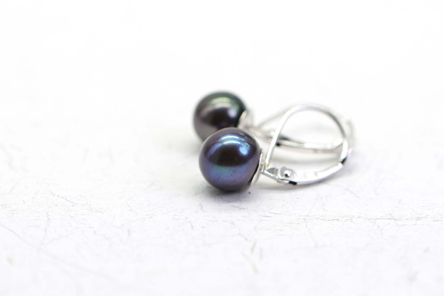14K Gold Tahitian Black Pearl Earrings: Elegant Dainty Jewelry