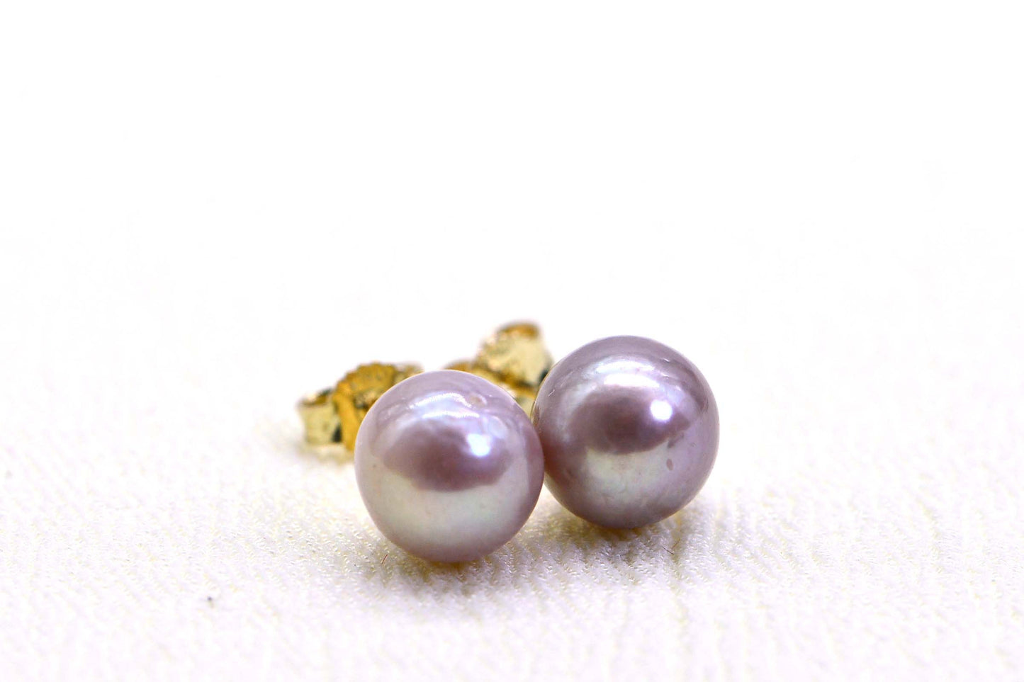 14K Gold Mauve Akoya Pearl Stud Earrings 9mm