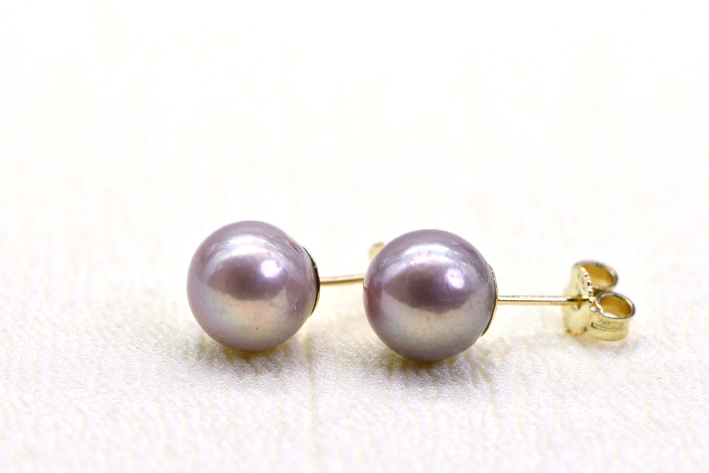 14K Gold Mauve Akoya Pearl Stud Earrings 9mm
