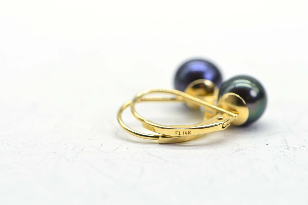 Vintage 70s Black Pearl Earrings: 14K Yellow Gold Leverbacks