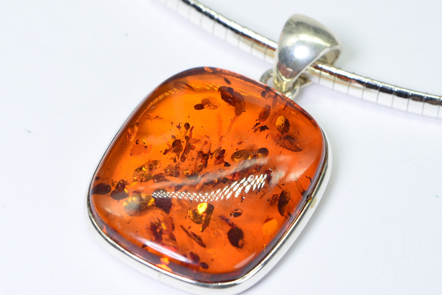 Large Baltic Amber Pendant Necklace: Sterling Silver Omega Choker